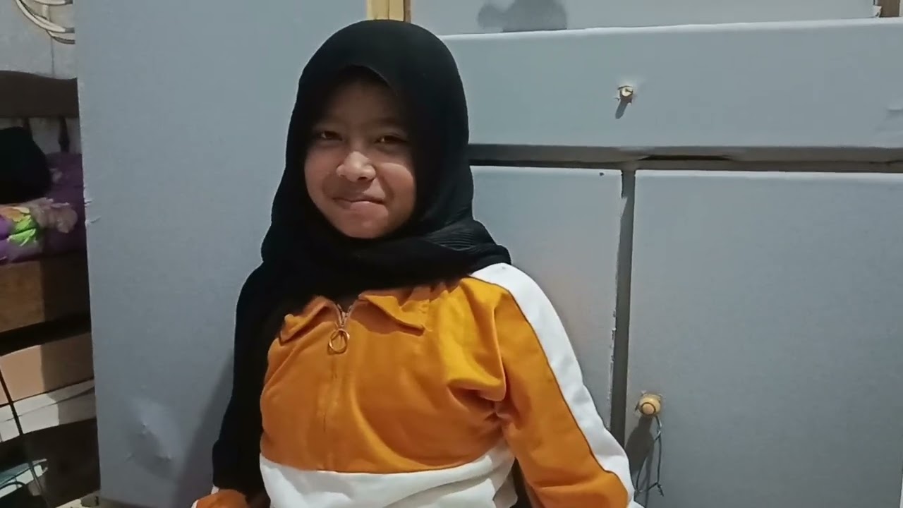MENYIMAK KELAS TINGGI PADA SISWI KELAS 6 SD