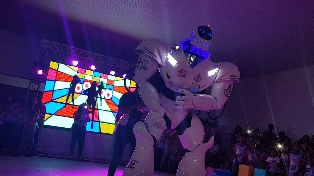 Apresentação do Robozão Oficial no encerramento do V Banquete Literário e do IV Projeto Literário