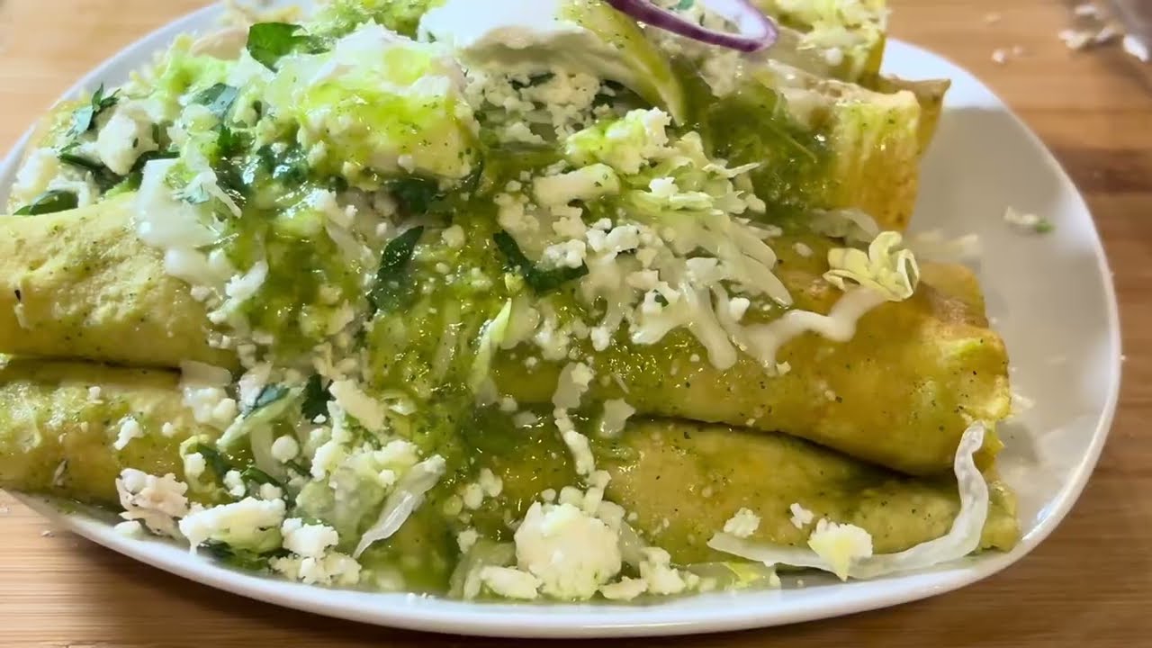 Enchiladas Veredes  Deliciosas 😋😋￼