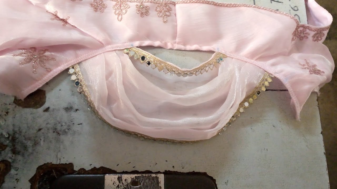 New aasteen design blouse ki. #viralvideo 