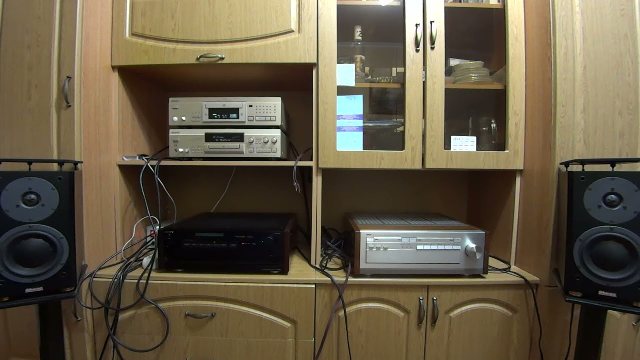 Sony XA 3ES, Sony F 333ESL, DYNAUDIO Focus 110.   Reinhardt Buhr  = Life =  2022