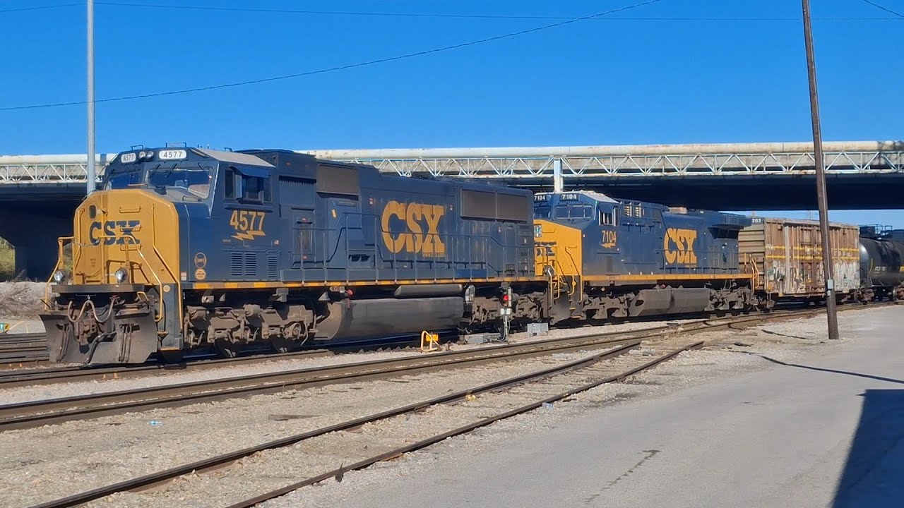 Long mixed freight with DPU meets autorack train reversing!