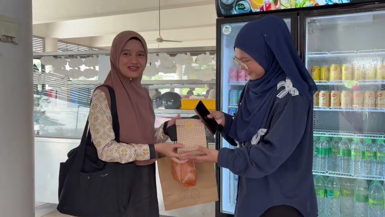 UPU3222 Budaya Keusahawanan (R): Socials Service Responsibility Video | Kumpulan 2 (Snackaholic) 