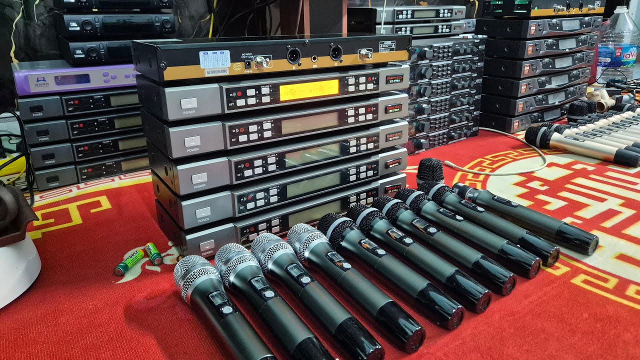 Thank Lý micro cho các bác hát TẾT.....!