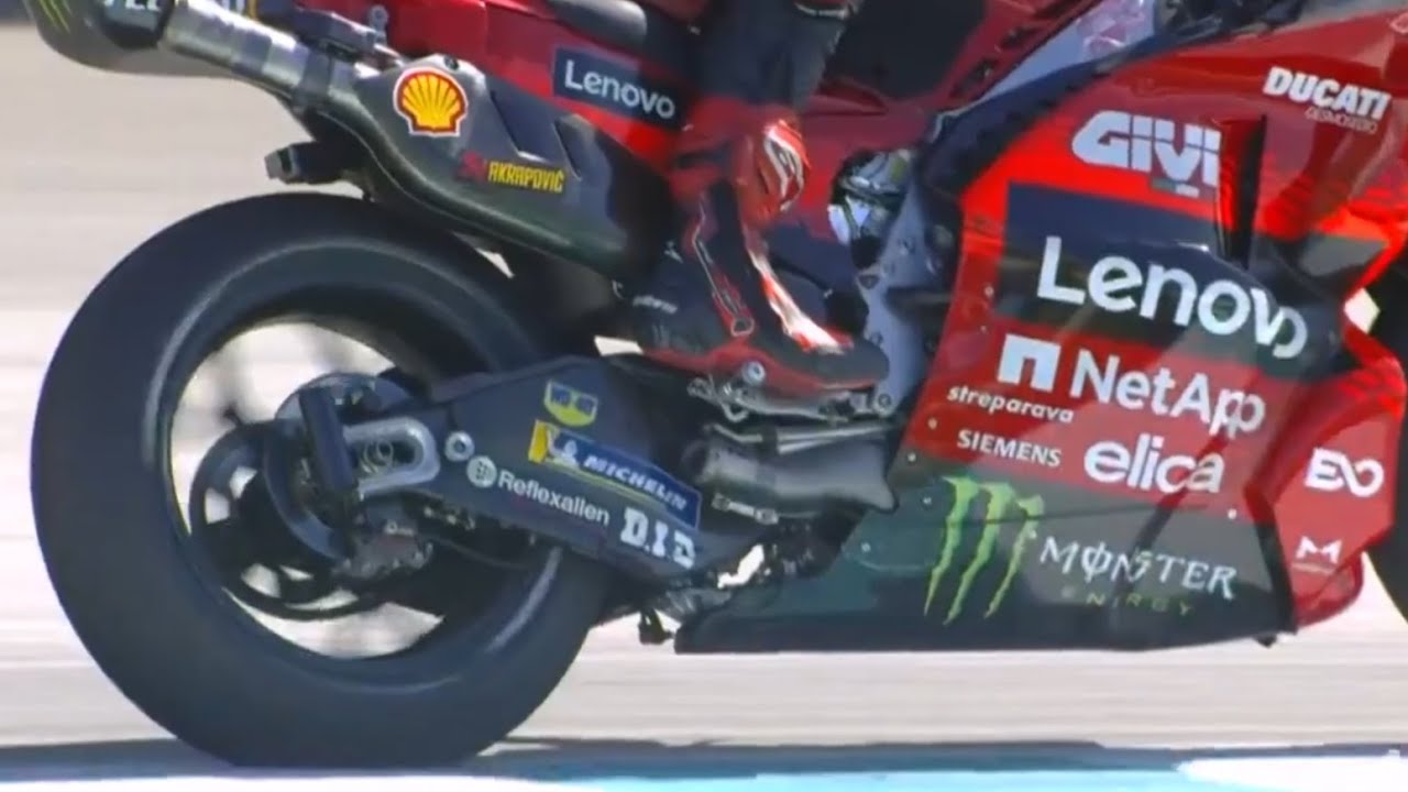 UJAWNIONE!!! Pecco złapał gumę w tylnej oponie #malaysiangp #peccobagnaia #bagnaia #pecco