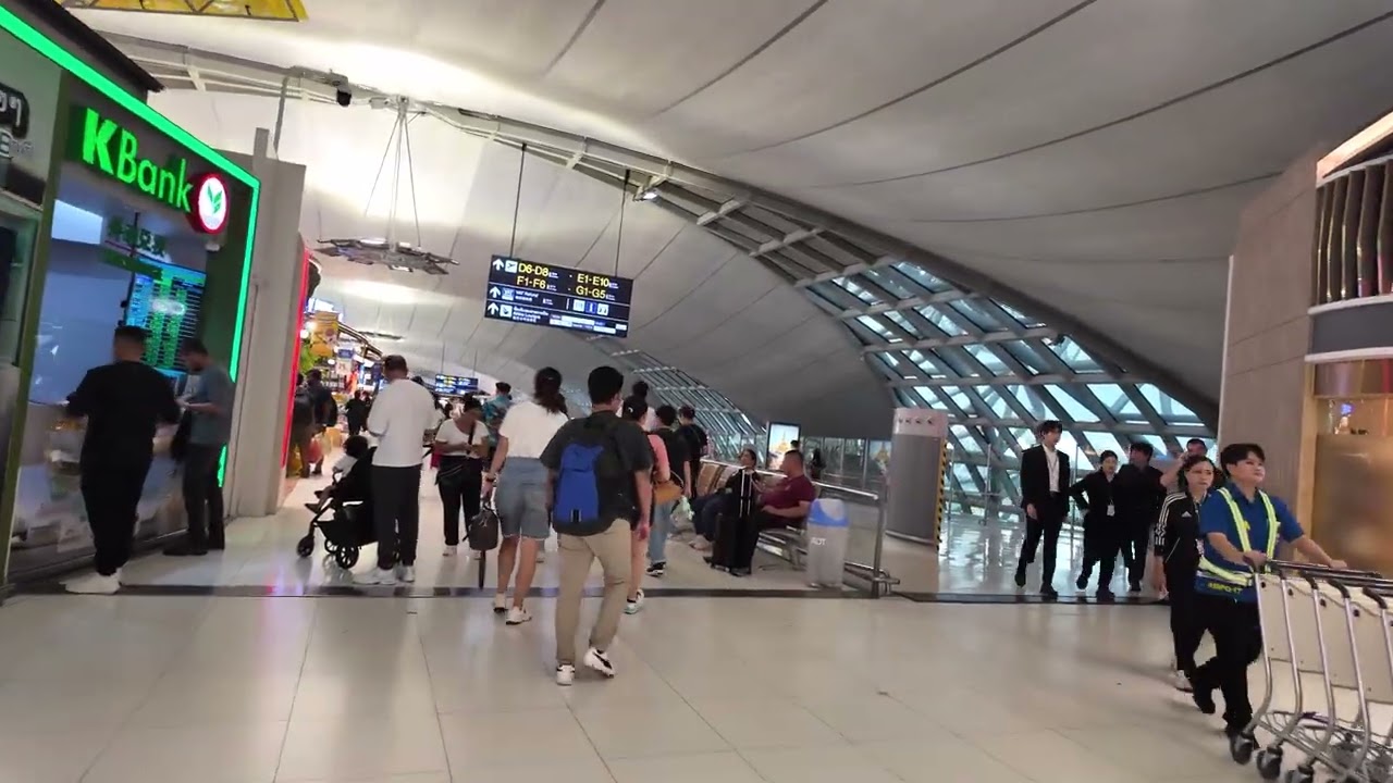 Un recorrido por el aeropuerto internacional￼  Suvarnabhumi Bangkok Tailandia ￼