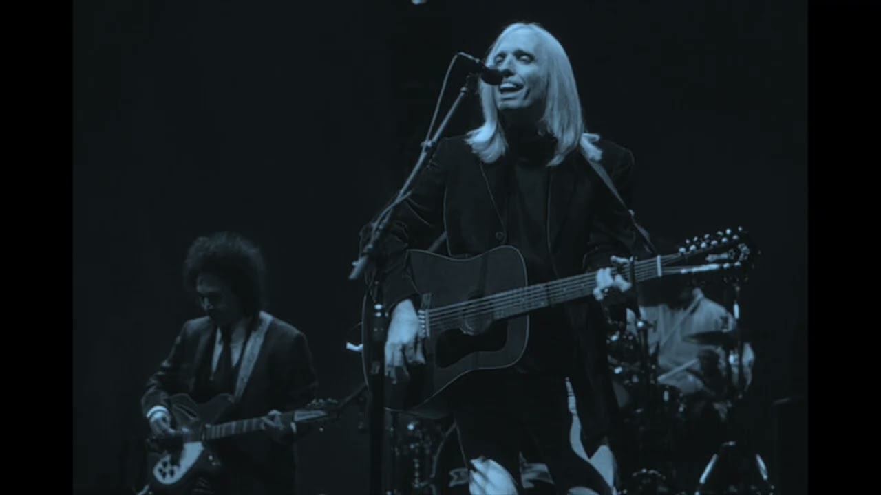 Knockin' on Heaven's Door & Give Peace a Chance - Tom Petty & HBs live 2002 (audio only)