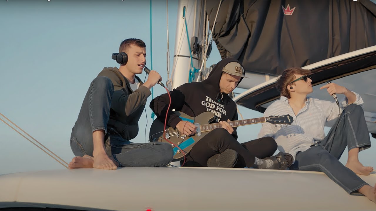 OPERA VIVA: 10 giorni su un catamarano per scrivere un EP