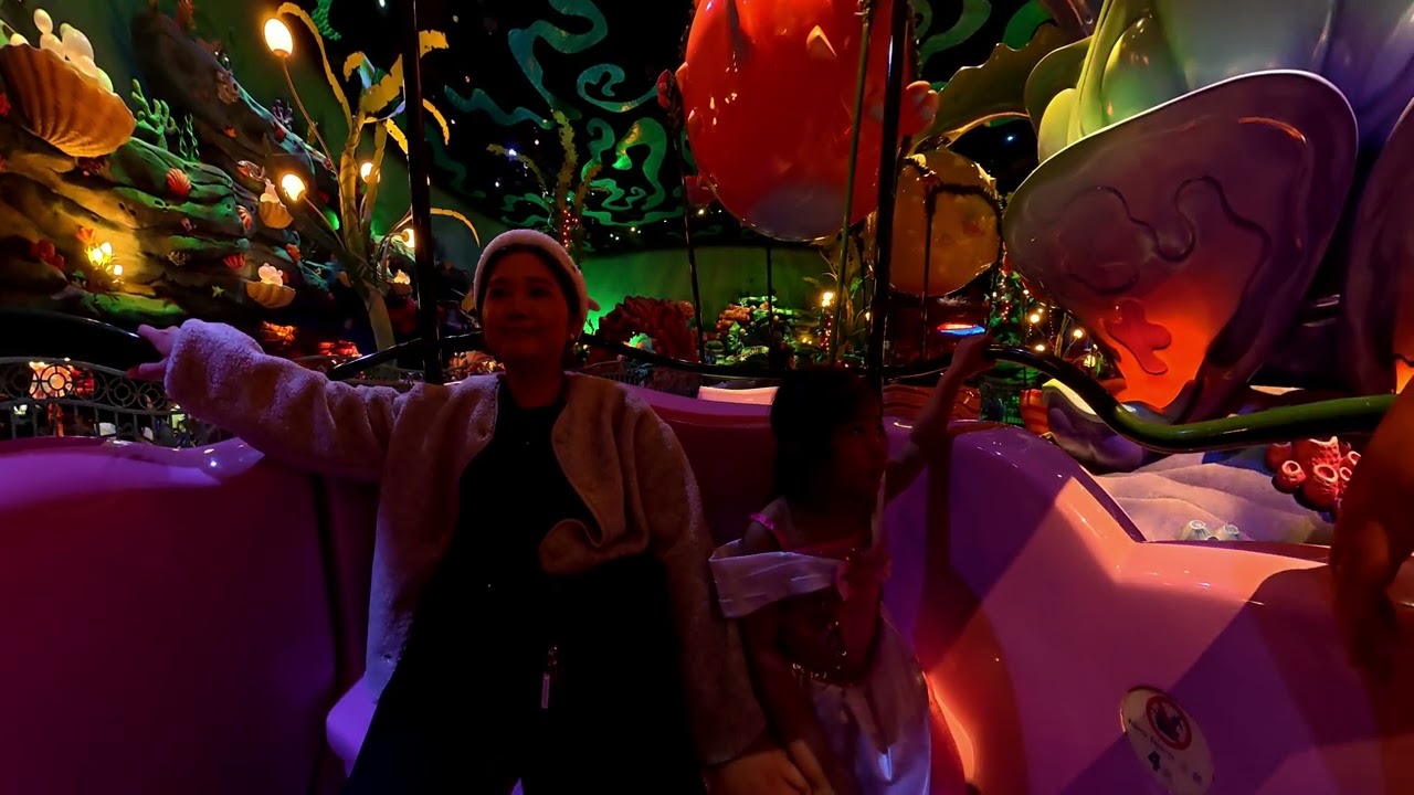 Riding the Underwater Hot Air Balloons at Tokyo DisneySea 🎈🐠 (Mermaid Lagoon Ride)