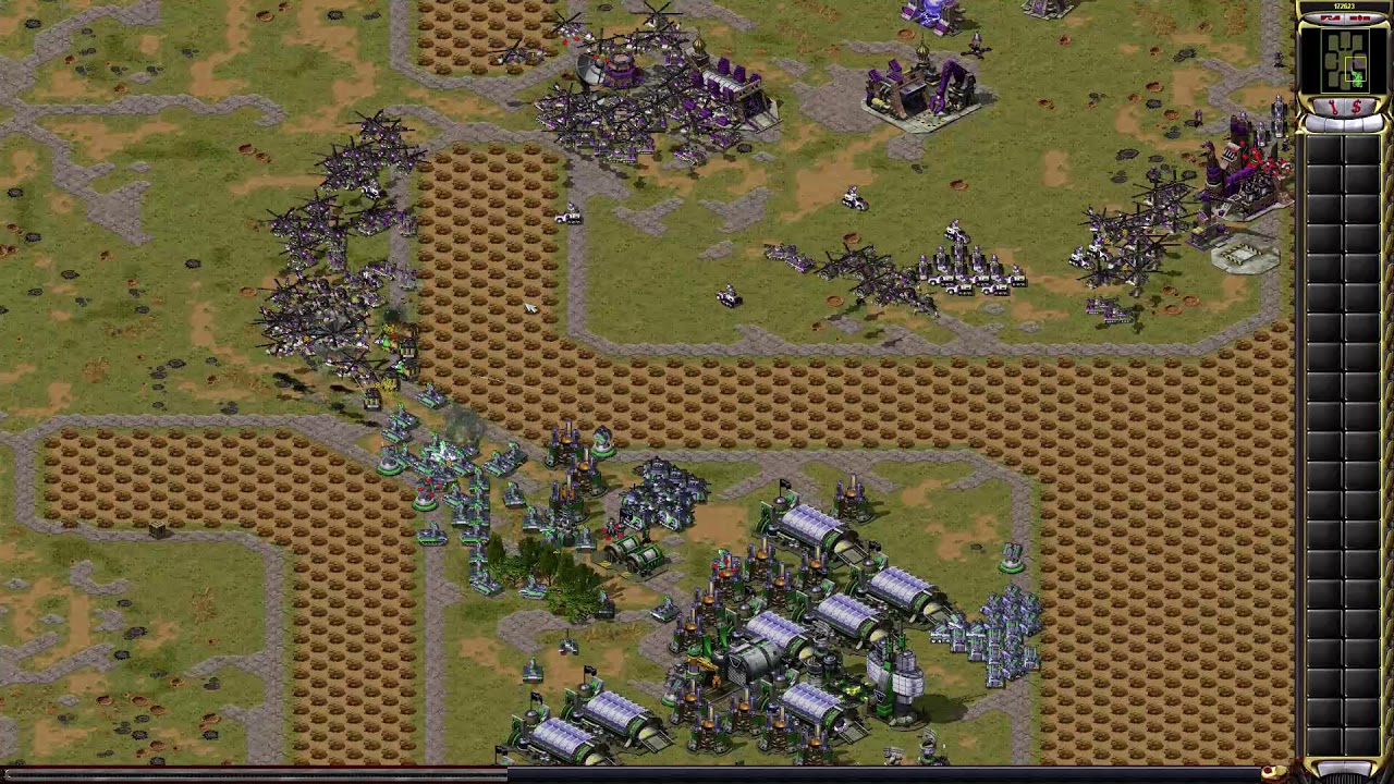 red alert 2 - oil in center (8 players free for all)