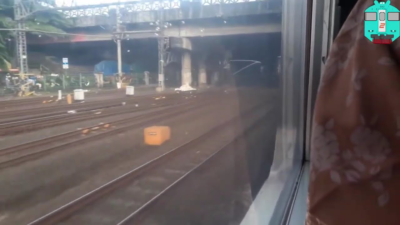 TRIP KRL Commuter line JR 205 103