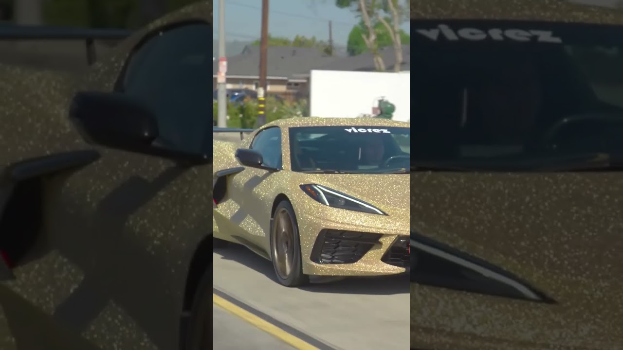 With our Vicrez 24K Glitter Gold Vinyl Wrap (vzv10269), your car won&rsquo;t go unnoticed.