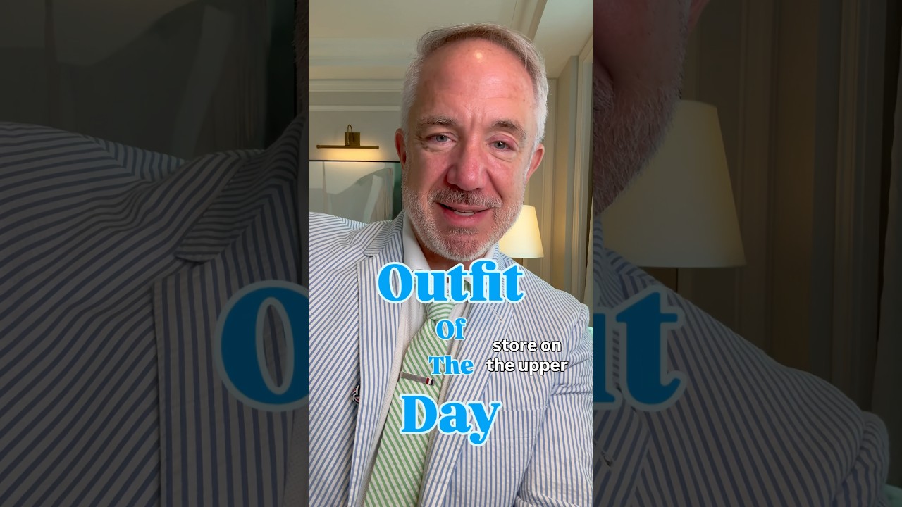 Blue Seersucker Thom Browne outfit of the day #thombrowne #ootd #handbag #mensfashion