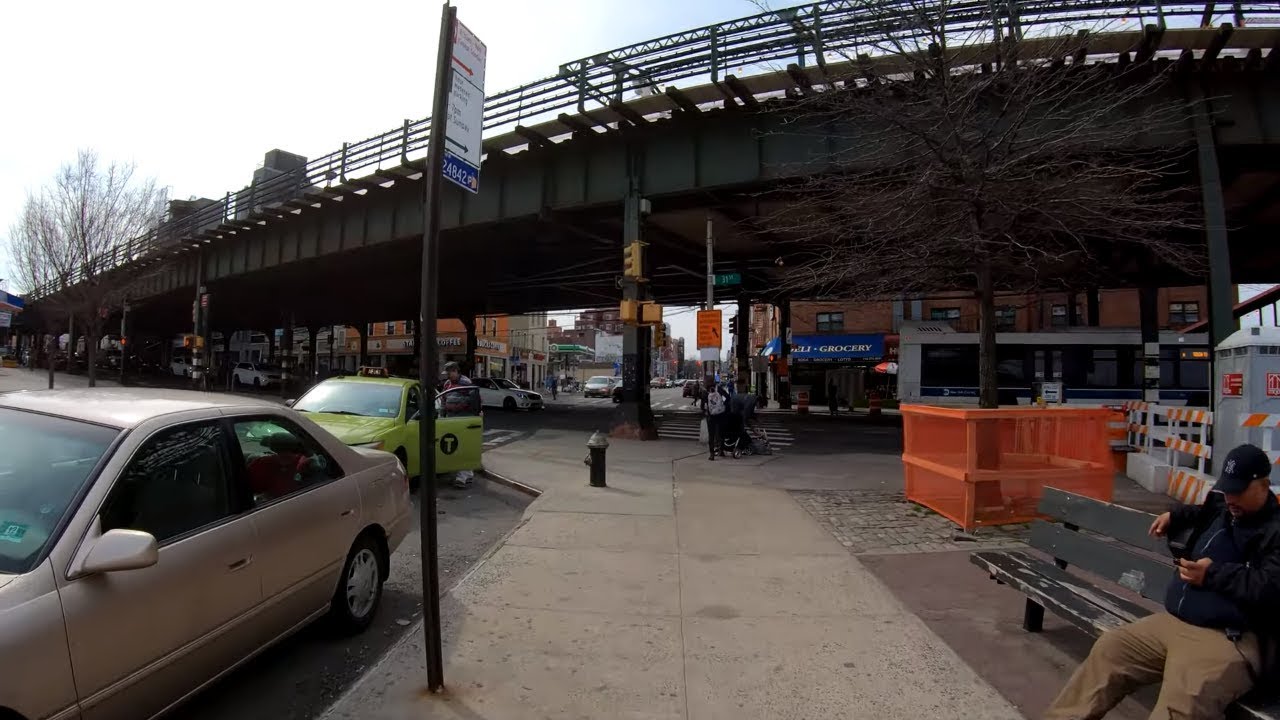 ⁴ᴷ⁶⁰ Walking NYC : Astoria Boulevard from Brooklyn Queens Expressway to East River (April 7, 2019)