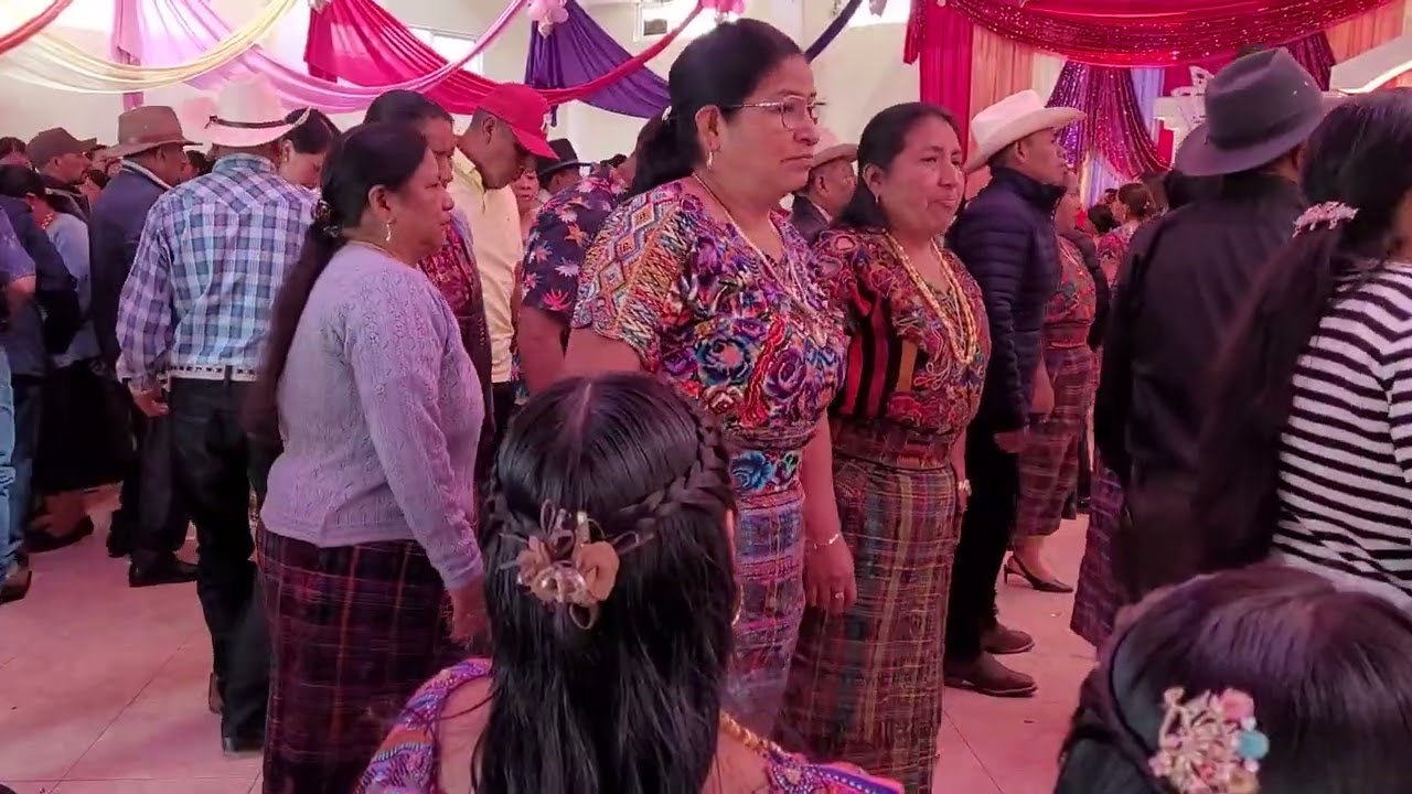 Cumpleaños de Lorenza en salón conquistador 