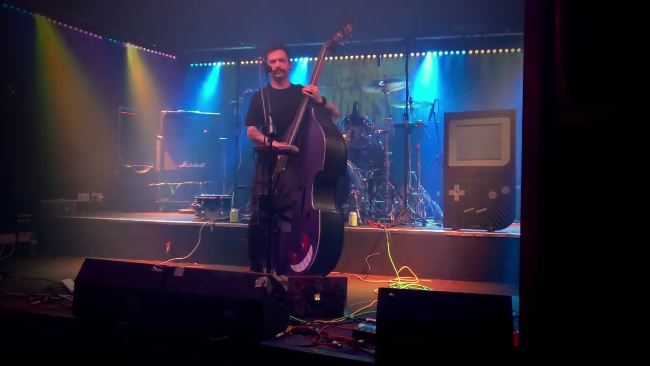 8-Bit Psycho - Transsylvanian Express (Batmobile - Cover) [Live @ Krakatoa, Aberdeen - 04/10/25]
