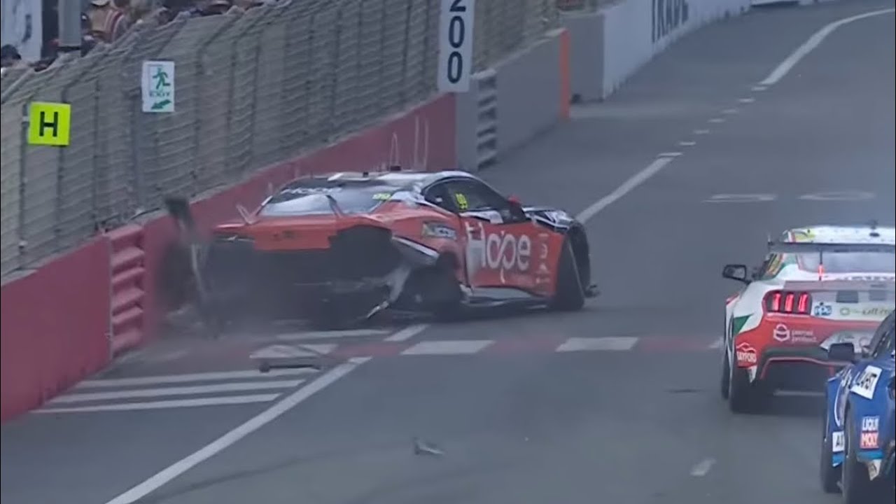 Murray Big Crash | Supercars Championship 2025 | Gold Coast Race 1 