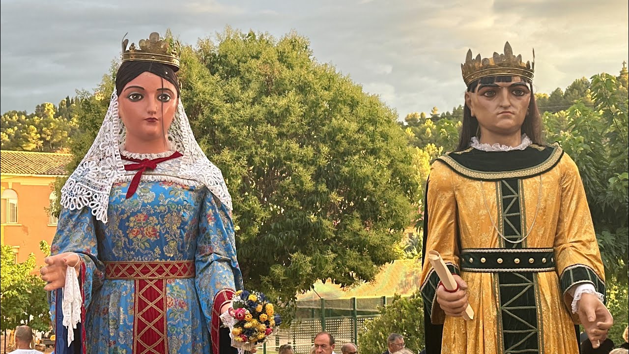 Desfile de carrozas, Gigantes y Cabezudos en Calaceite
