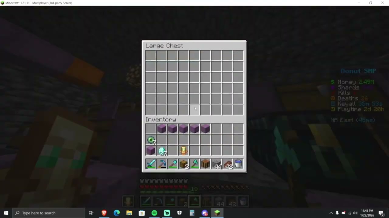 I mined into a un-raided base in DrDonut SMP