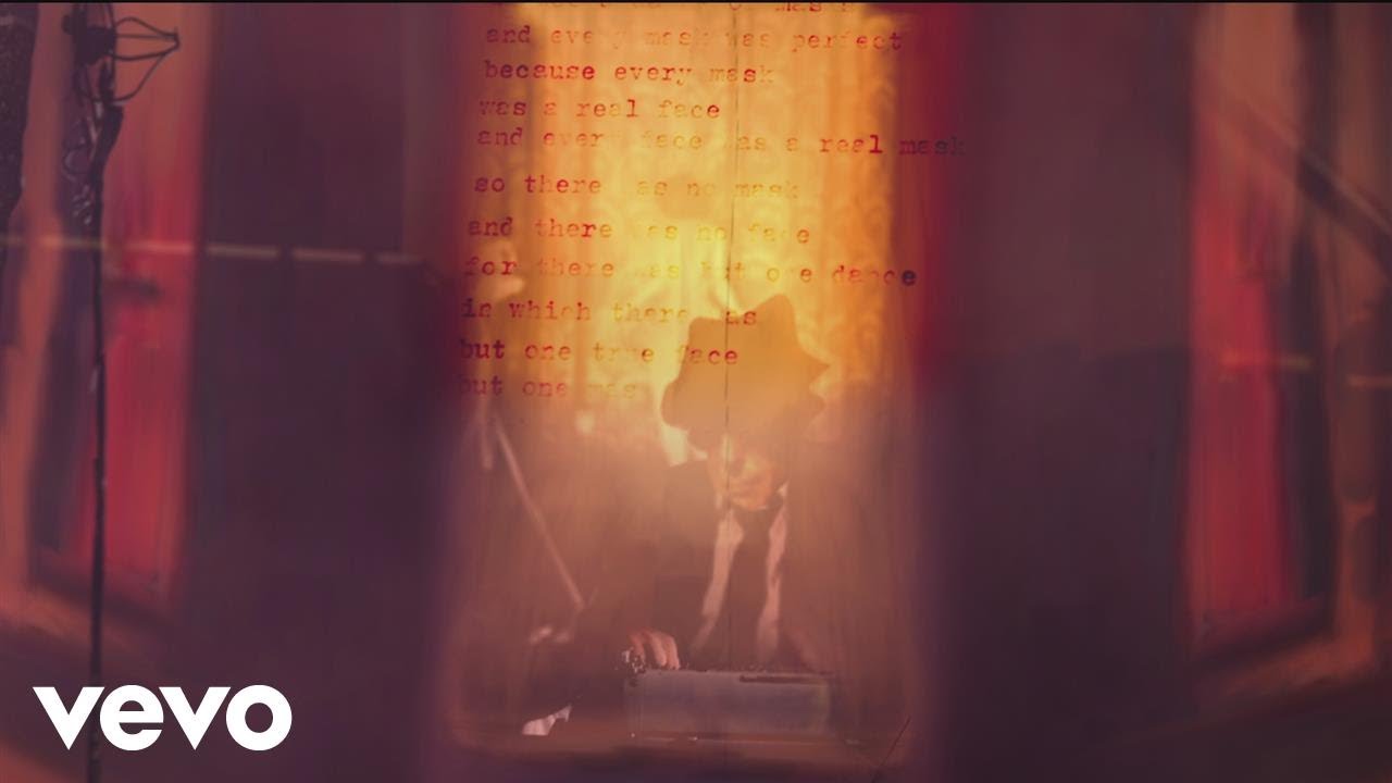 Leonard Cohen - Leaving the Table (Official Video)