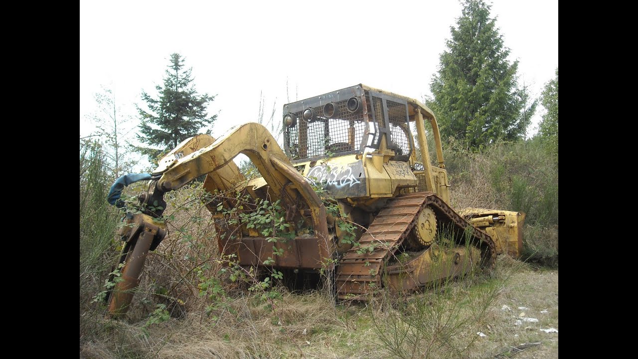 Cat D5H Track Skidder & CAT D8H Abondoned