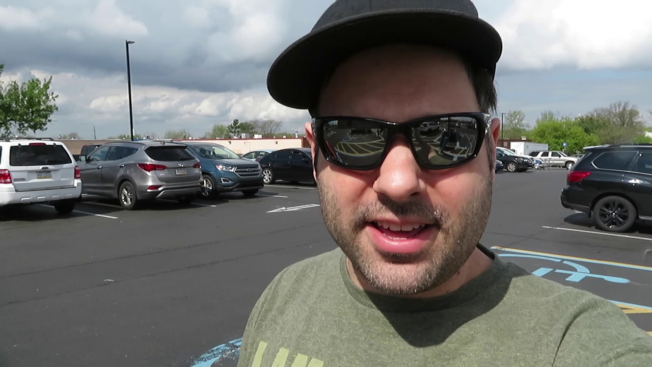 Where's My Lightning Collection? Toy Hunt (4.21.19 Vlog 508)