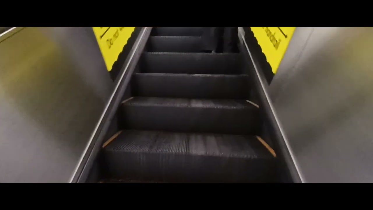 3x Escalators Mrt Blue Svc