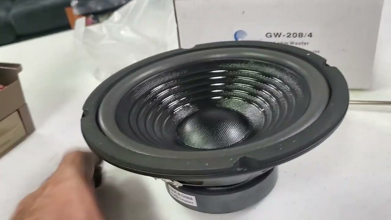 Upgrading the bottom speaker on a modern Stern pinball machine - Pinballhelp.com