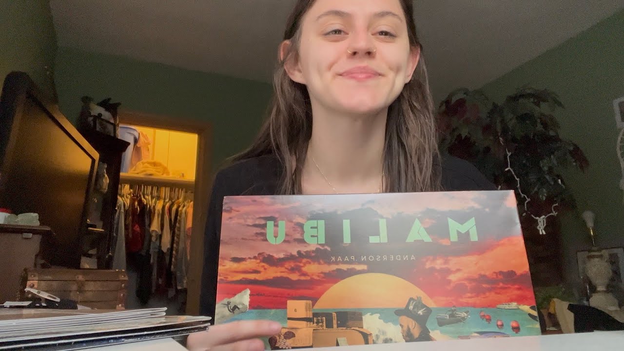 TRACING ASMR ✨| RECORD VINYL COVER🎸 | TAPPING💅🏻 | MOUTH SOUNDS 👄