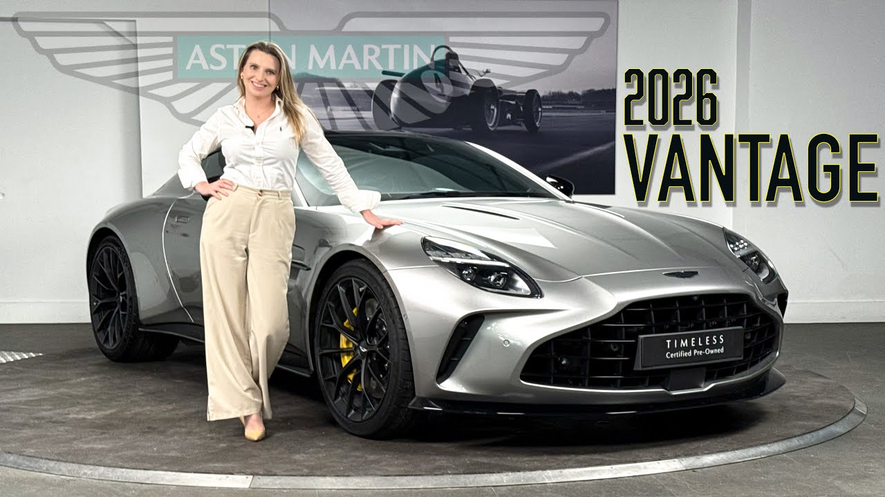 Потрясающий Aston Martin Vantage 2026 года в цвете Aluminite Silver — элегантная прогулка по городу.