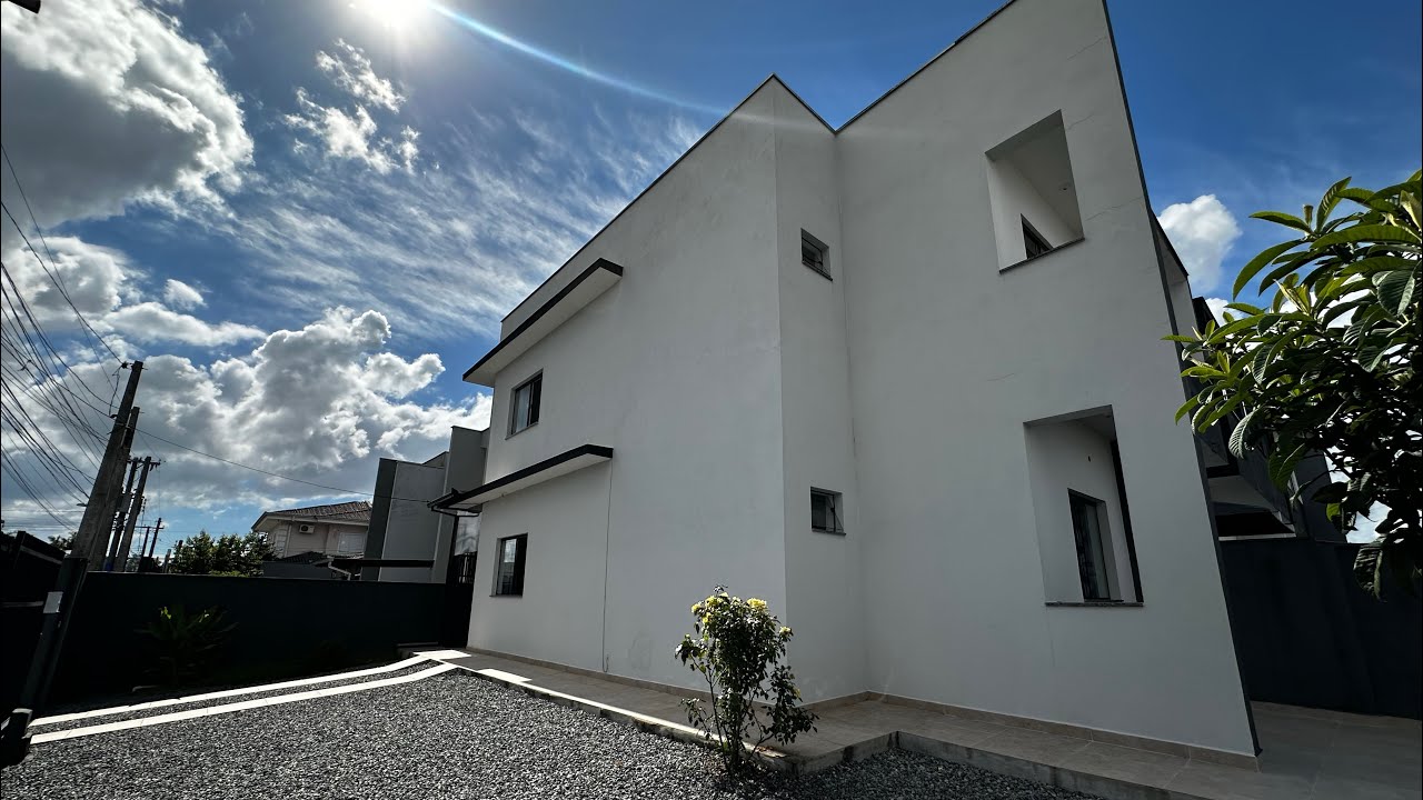 Venda - Geminado com 3 quartos no Boa Vista em Joinville