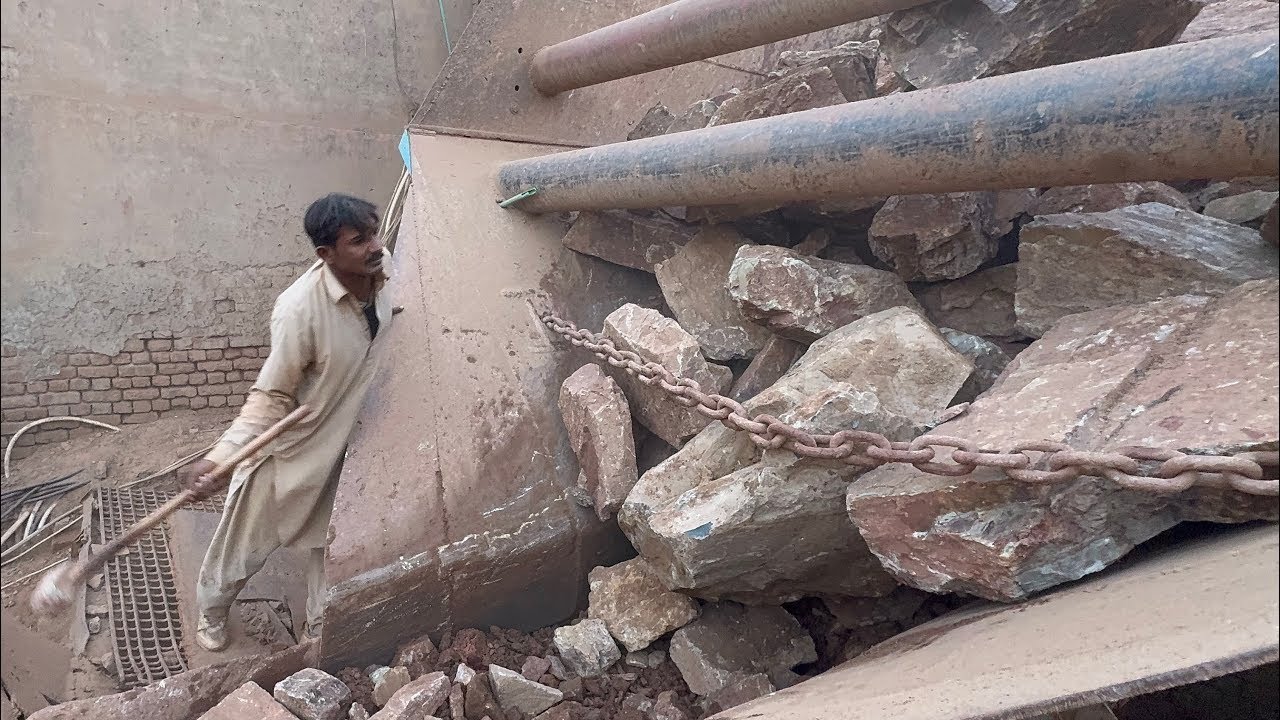 Dangerous Rock Crusher Jam 😱 | Huge Stones Stuck | Hammer Power Action | Crushing King 