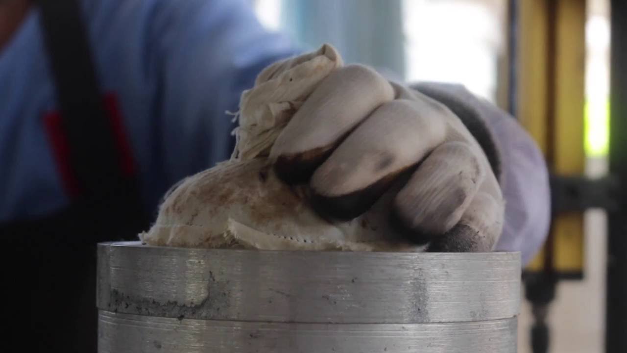 Puer Tea Documentary: Making Puer Tea Cake