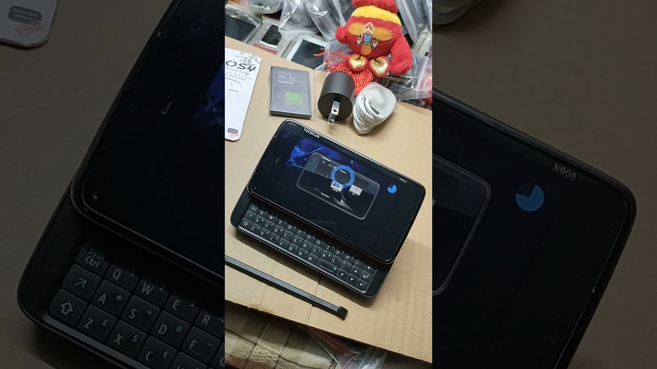 Nokia 9000 Communicator Mobile: The Pioneer of Smartphone Technology! 📱✨