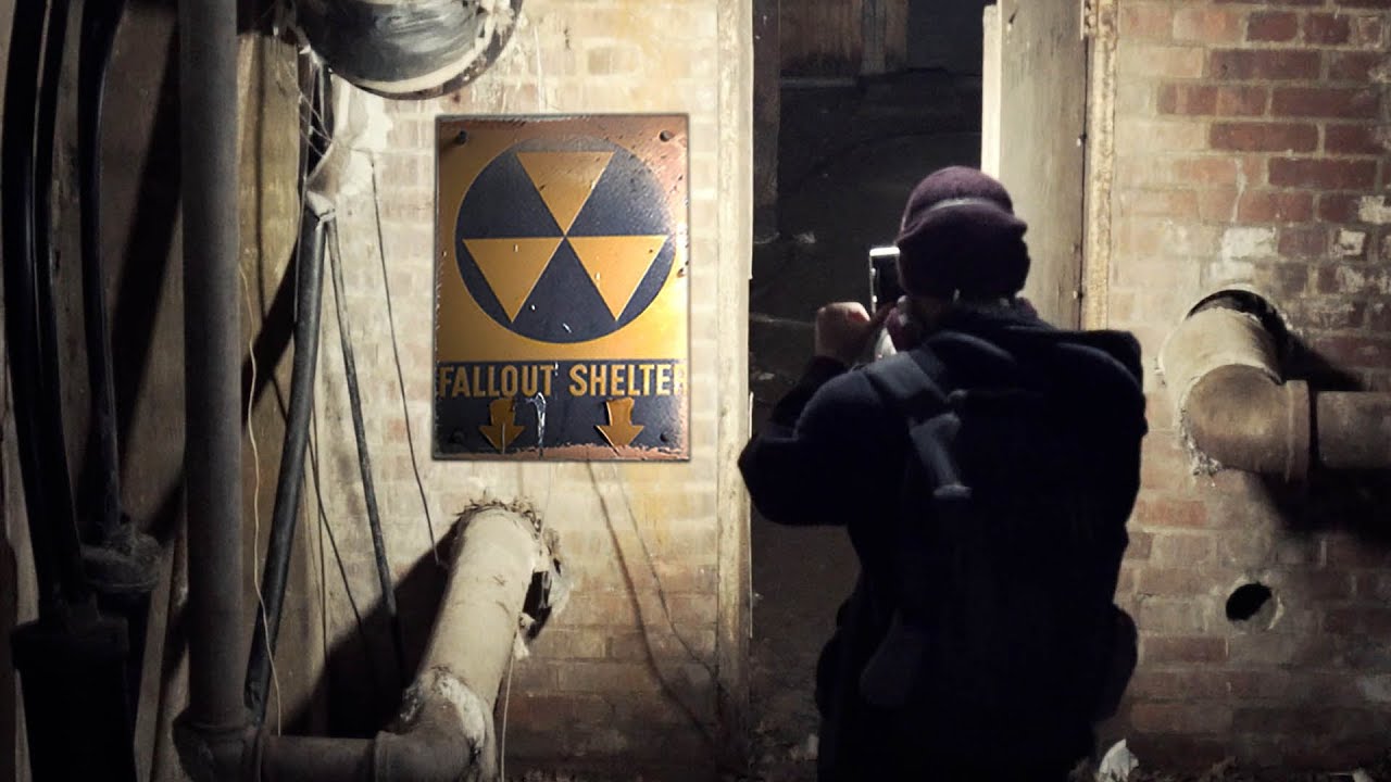 Found Fully Stocked Fallout Shelter while Exploring a Massive Asylum Complex