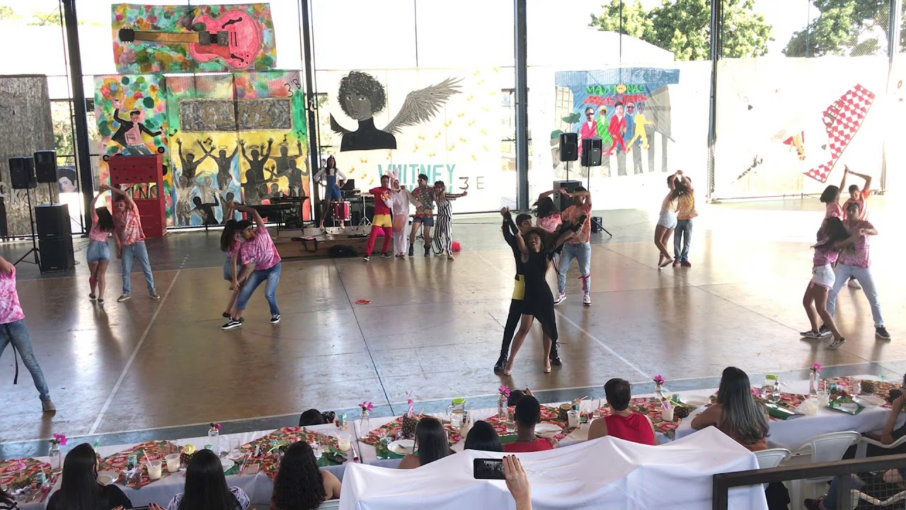 Apresentação Mamonas Assassinas