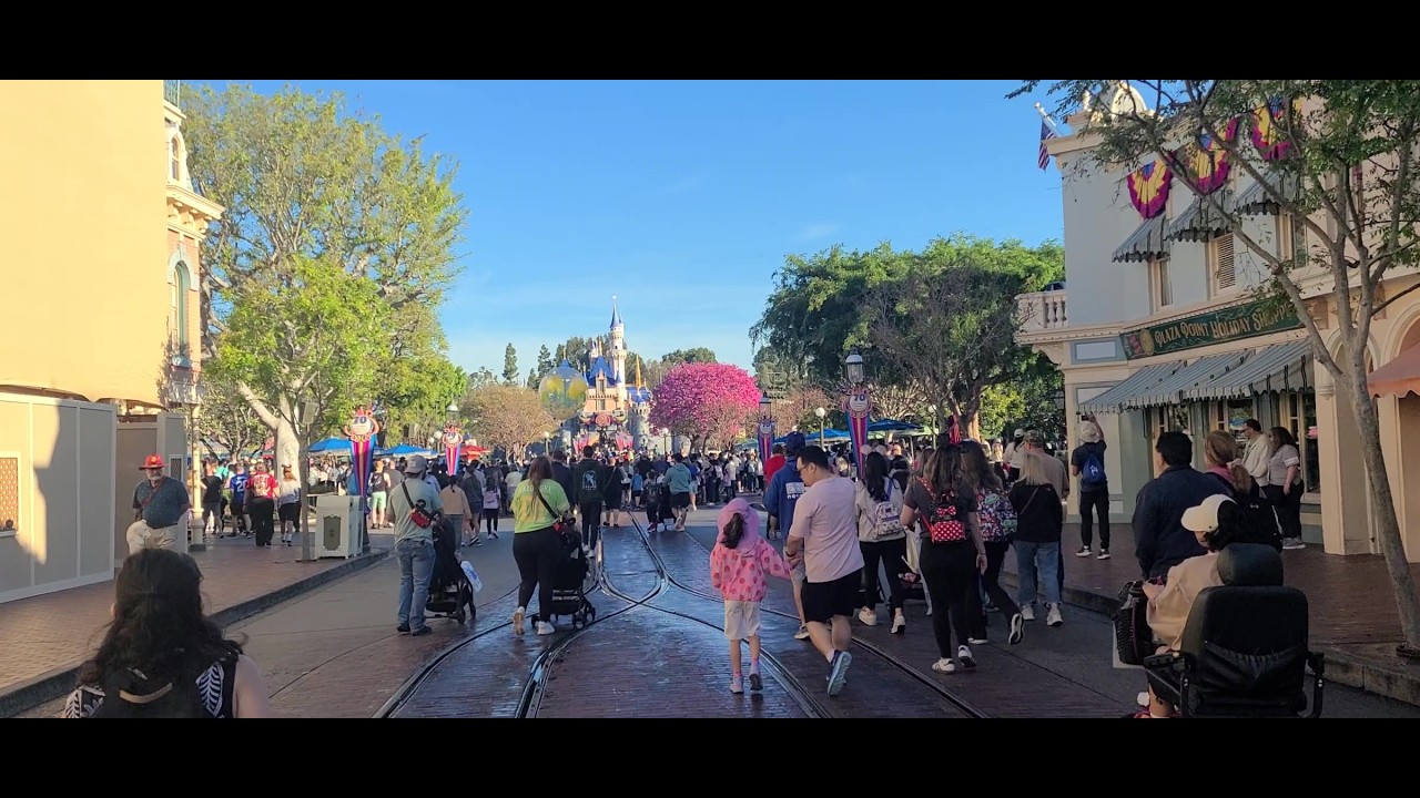 LA VLOG 48 - Day 2 at Disneyland. 02/25/26.