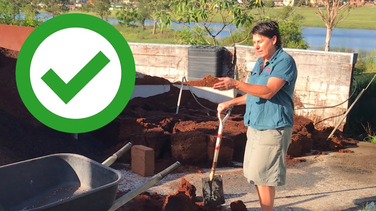 Making Potting Mix at Home and in a Nursery.
