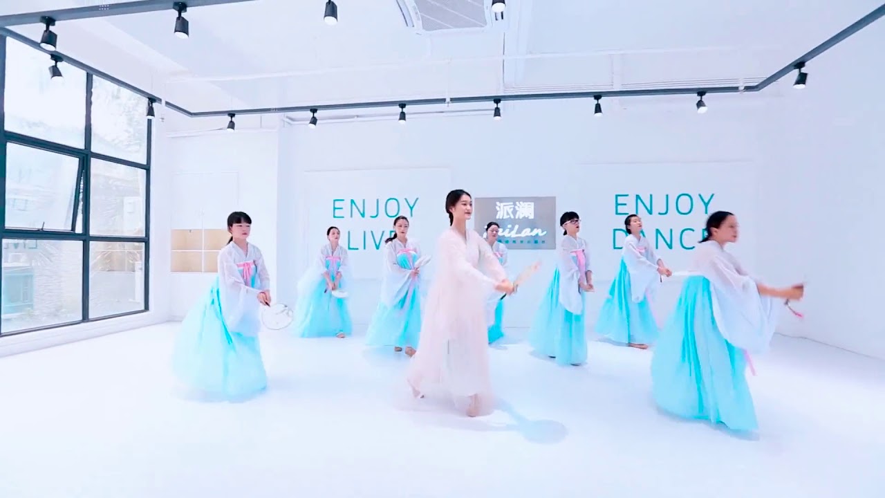 【派澜舞蹈】《半壶纱》优美中国舞映入眼帘