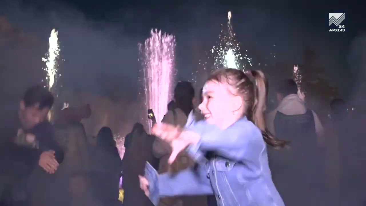 В центральном парке Черкесска заработал цветомузыкальный фонтан