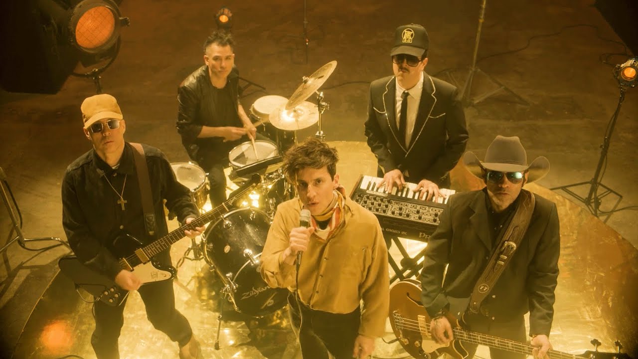 Kinky - Fuentes de Ortiz (Video Oficial)