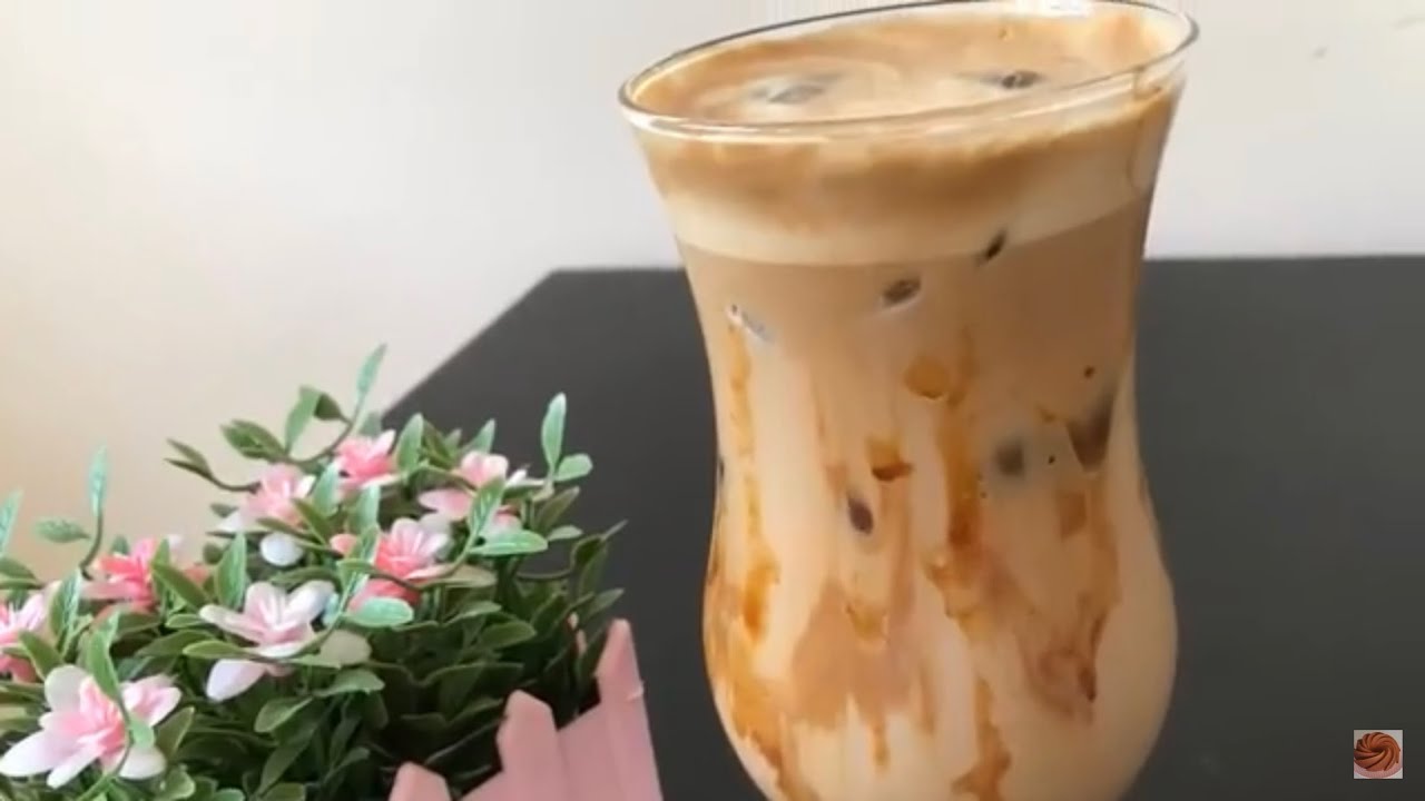 Любителям кофе холодный кофе с пеной без электрической машины освежает сердце
