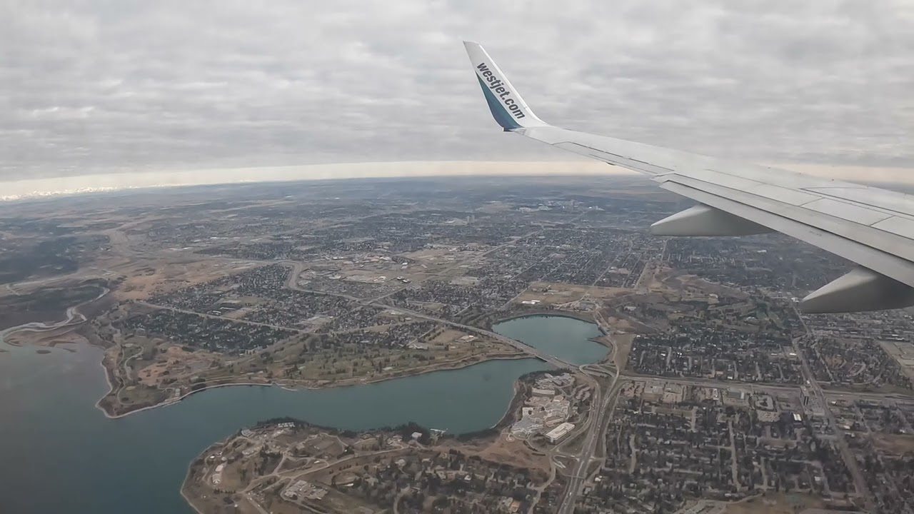 WestJet Landing In Beautiful Calgary 🇨🇦4K