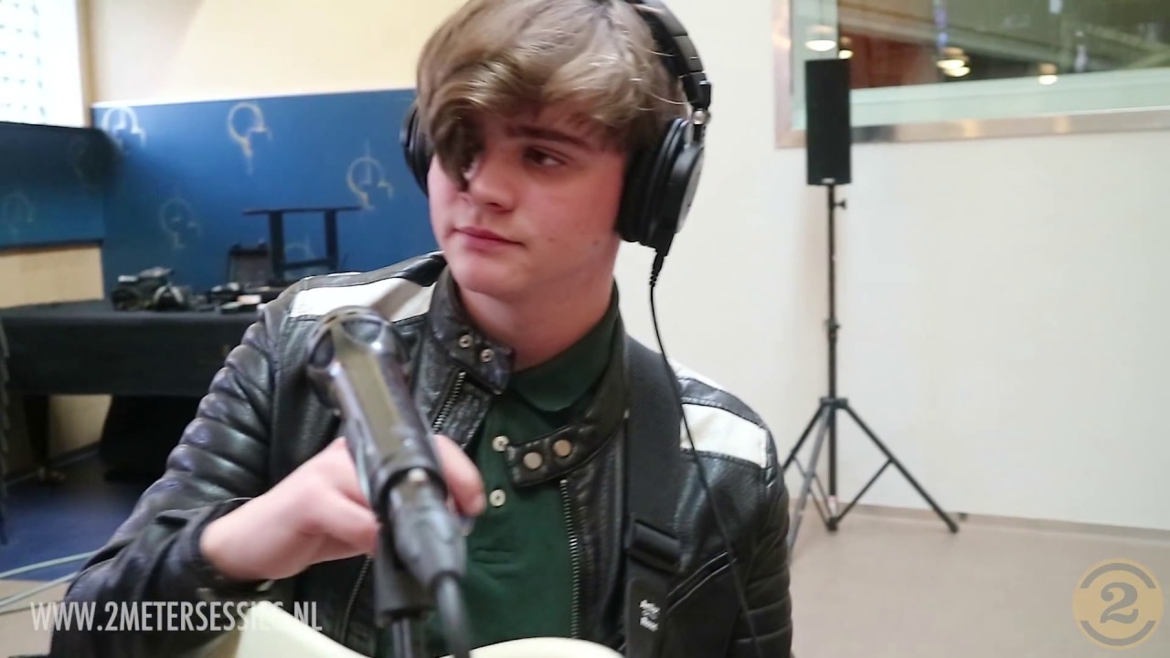 The Academic - Why Can't We Be Friends (Live on 2 Meter Sessions)