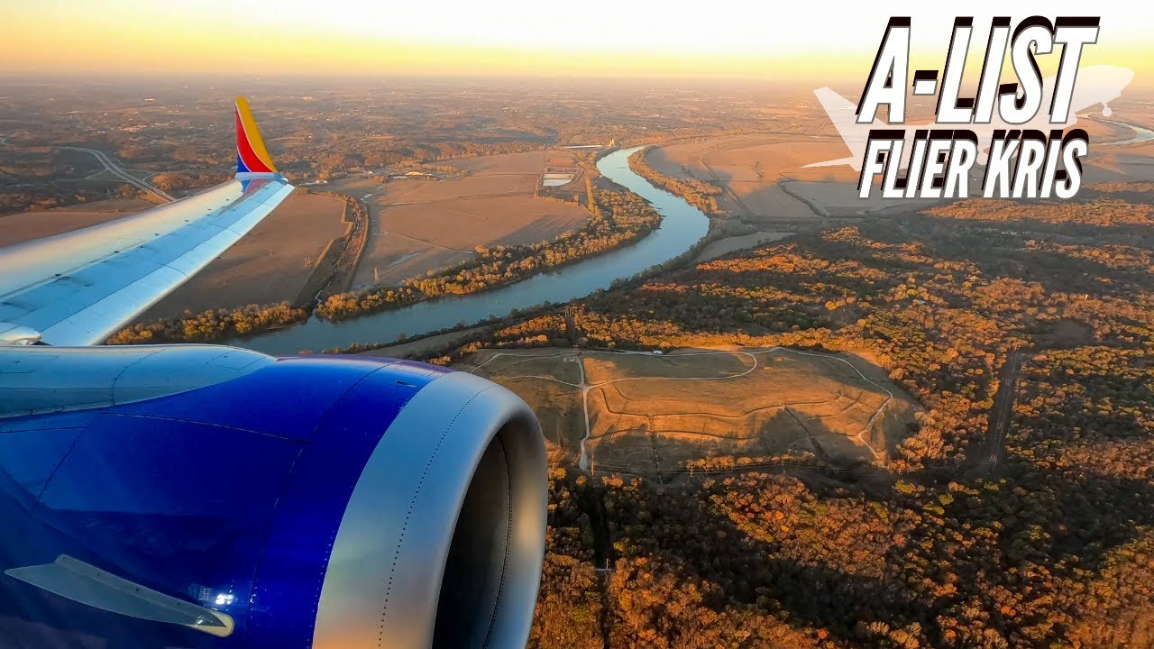 Gorgeous Golden Sunrise Landing in Kansas City (MCI) - Southwest Airlines 737 MAX 8 [4K]