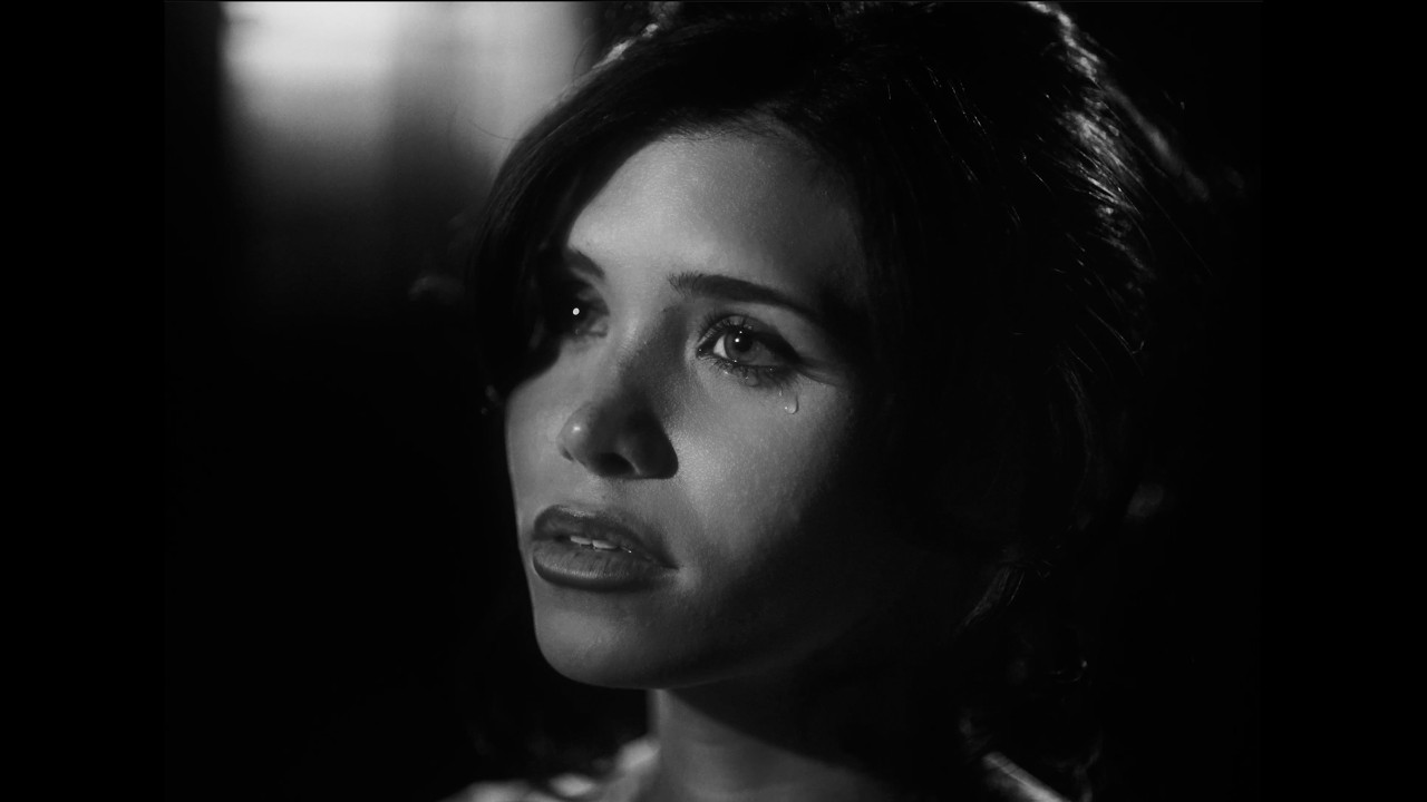 Nessa Barrett - Buffalo 66 (ft. Jesse Rutherford) [Official Music Video]