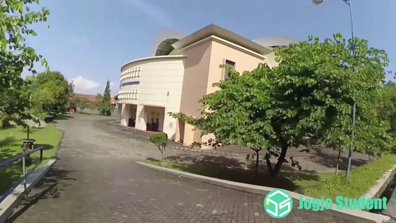 Jalan-Jalan Kawasan Kampus UII (Universitas Islam Indonesia)
