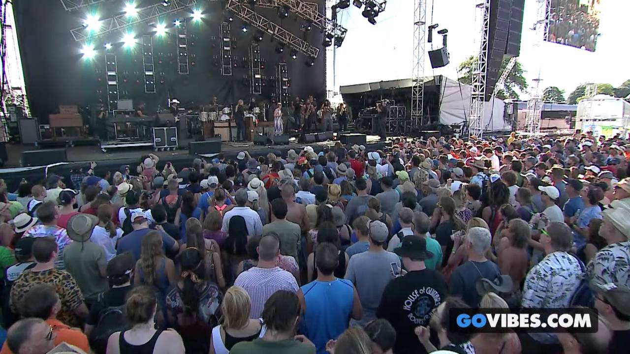 Tedeschi Trucks Band performs 