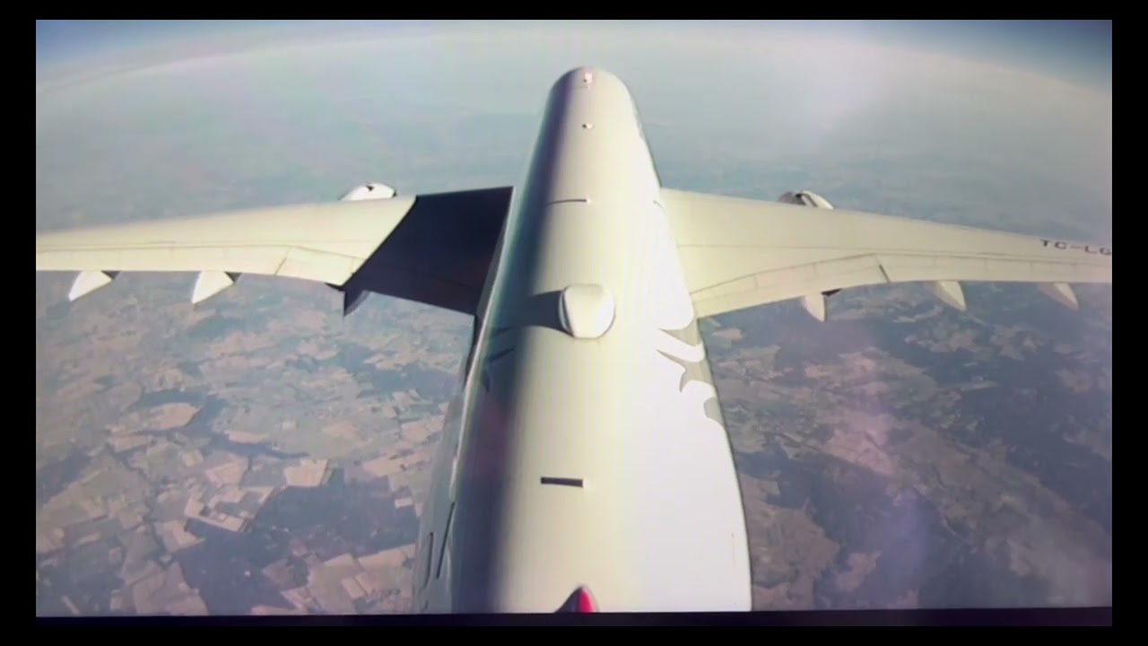 Landing in Istanbul through Vortex | Sunny Amsterdam to Snowy Istanbul | THY Airbus A350-900 🛬☀️❄️