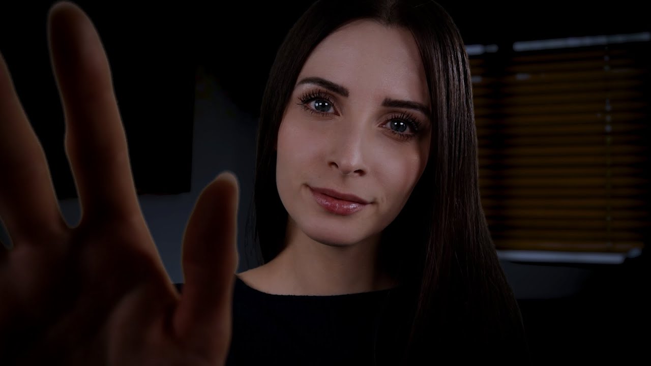 ASMR Deutsch Roleplay 👩 Freundin beruhigt dich und nimmt dir die Angst (German ASMR)